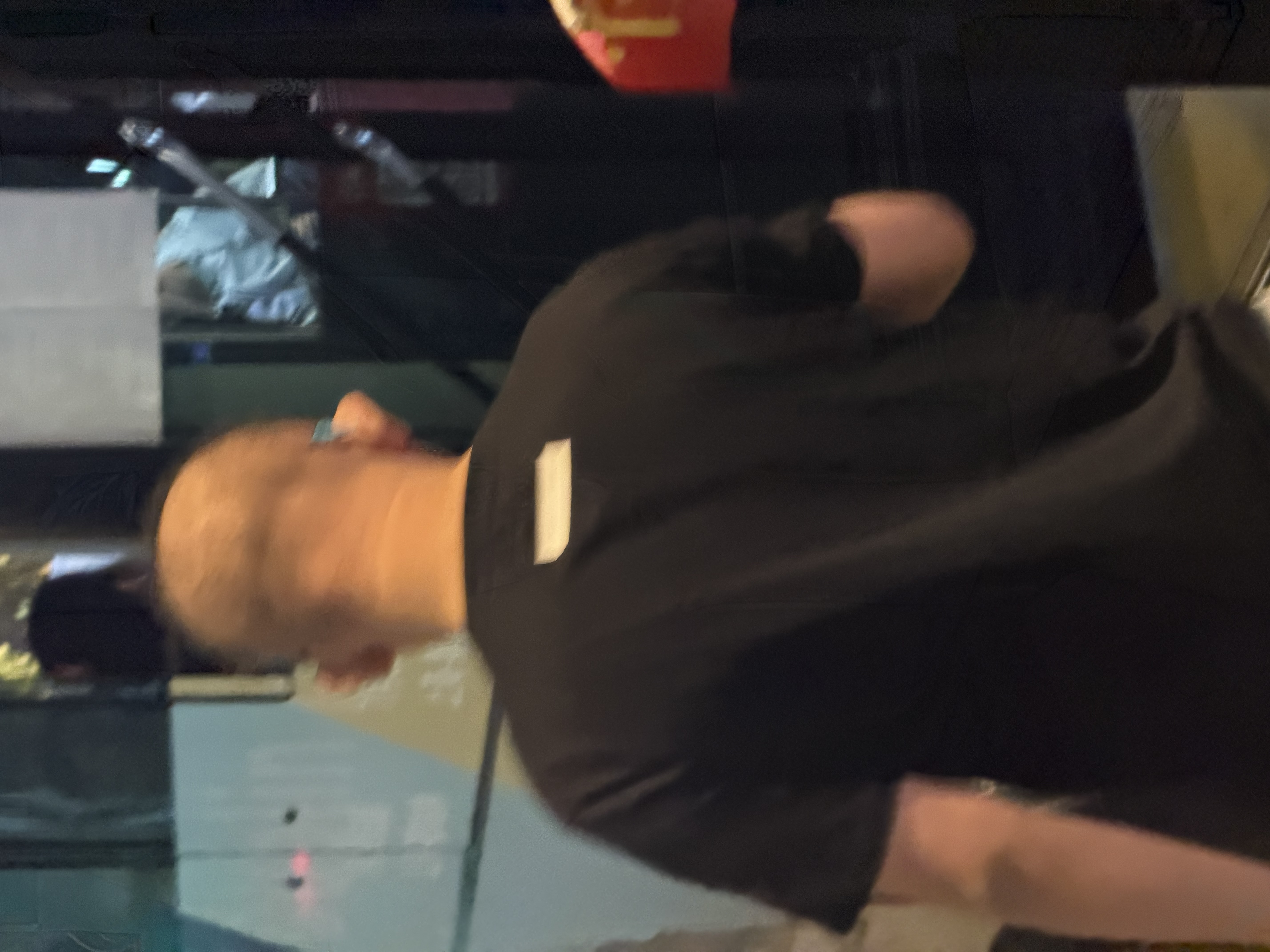 南桥咬人哥90块没毛的三毛惊现911大末班现场并且威胁要咬我